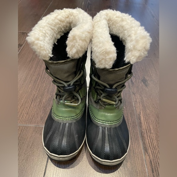 Sorel Kid’s winter boots - Picture 1 of 6